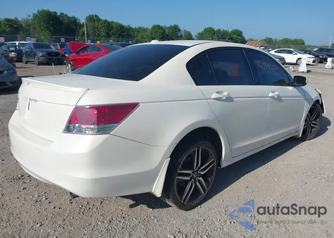 2010 Honda Accord 3.5 Ex-L z USA, uszkodzony, nr VIN 1HGCP3F87AA010951